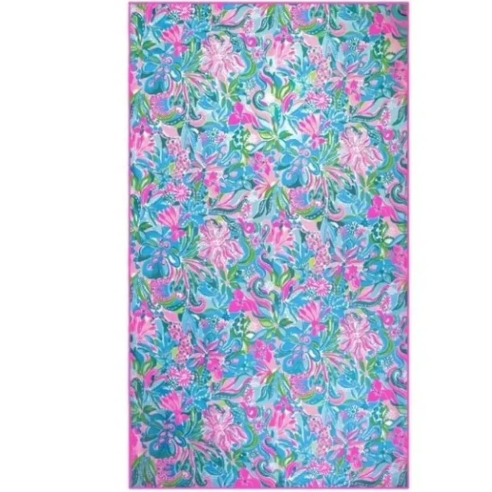 LILLY PULITZER LOUNGE TOWEL - NWT